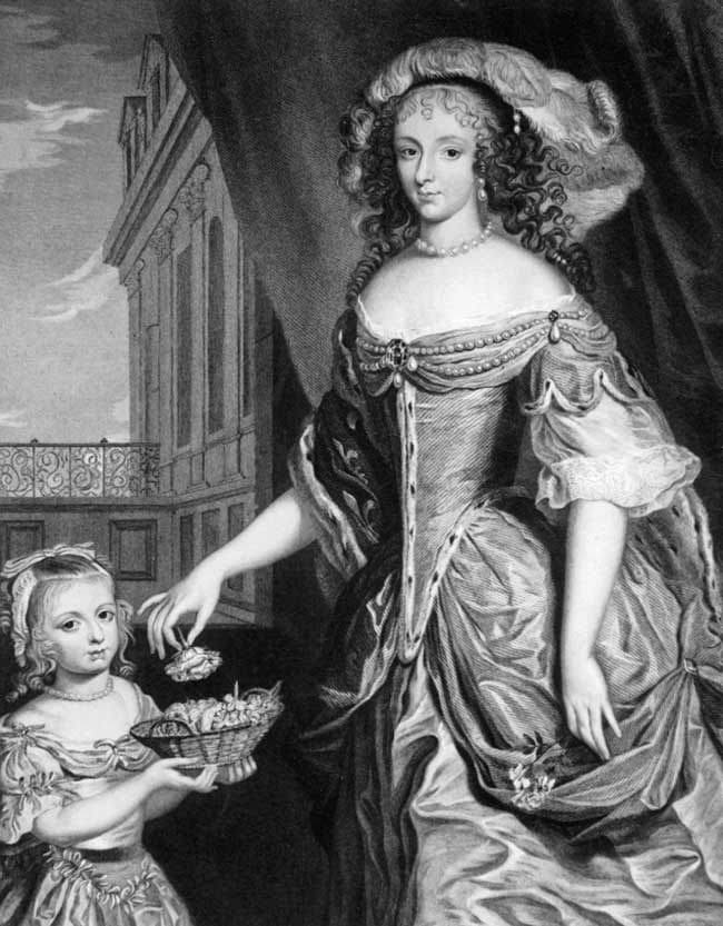 La Duquesa tuvo tres hijos: María Luisa de Orleans (1662-1689), quien en el futuro se convertiría en Reina de España; Felipe (1664-1666), quien moriría con apenas dos años de edad, y Ana María (1669-1728)
