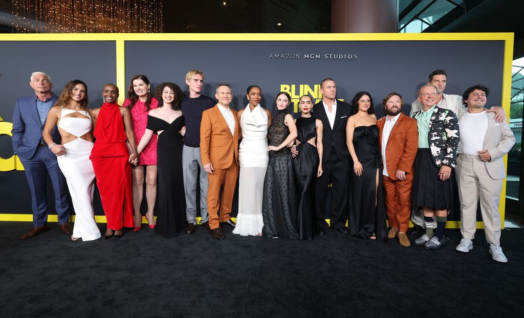 Cris Costa, Adria Arjona, producer Tiffany Persons, Geena Davis, Liz Caribel, Levon Hawke, Christian Slater, Naomi Ackie, Trew Mullen, writer/director ZoÃ« Kravitz, Channing Tatum, Alia Shawkat, Haley Joel Osment, producer Bruce Cohen, Simon Rex en el estreno de la película Blink Twice