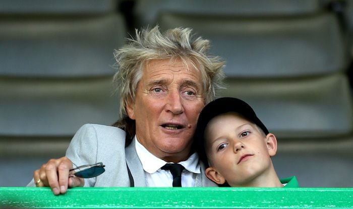 Rod Stewart y su hijo Aiden