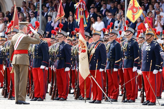 Los Reyes y la princesa Leonor en la academia militar de Zaragoza