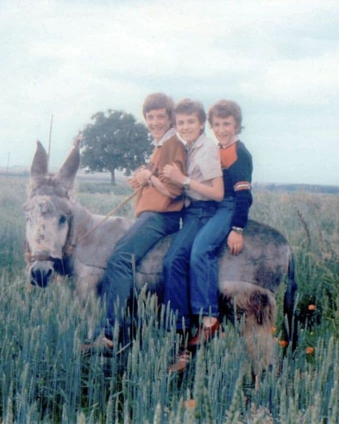 Jesús Calleja con sus hermanos Julián y Kike