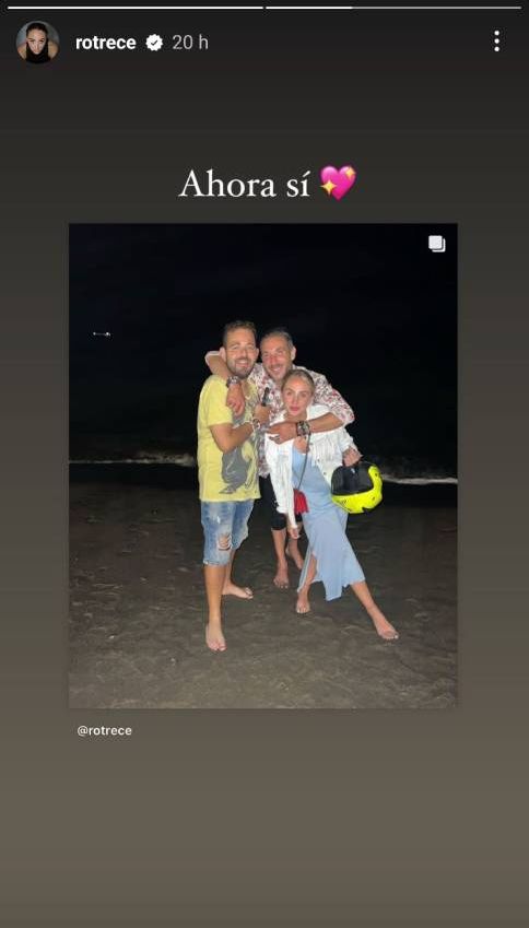 Familia de Rocío en la playa