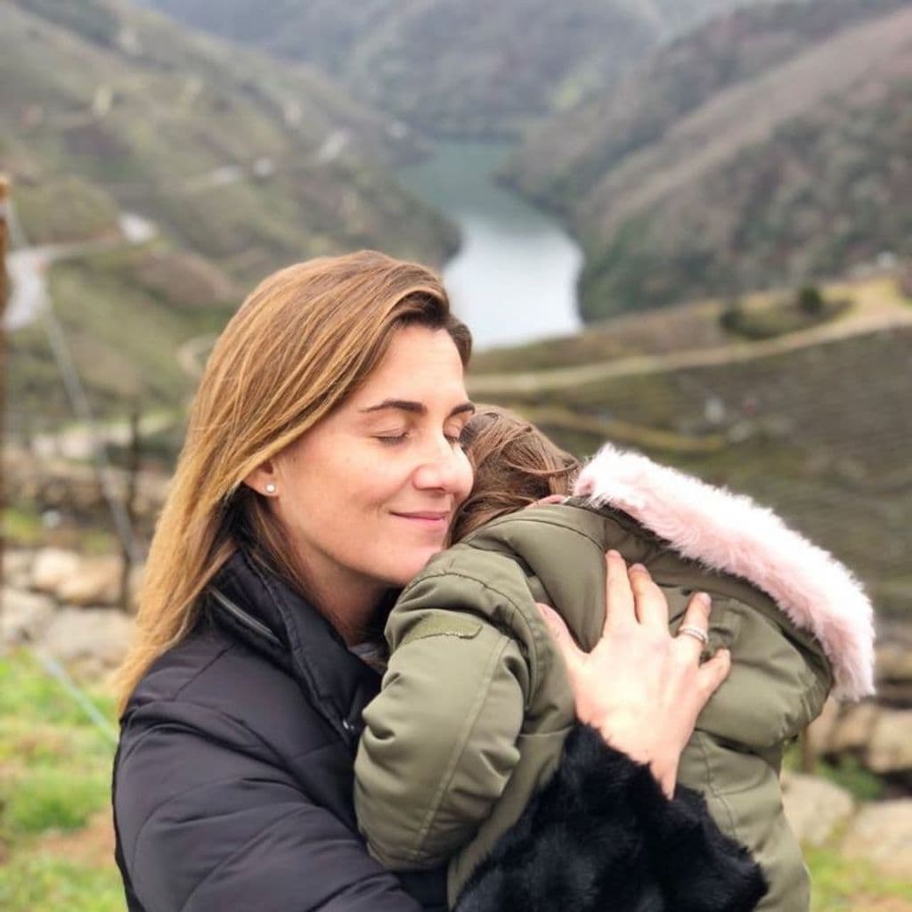 Carlota con su única hija, Alba