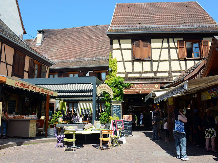 francia-alsacia-Eguisheim-mercado