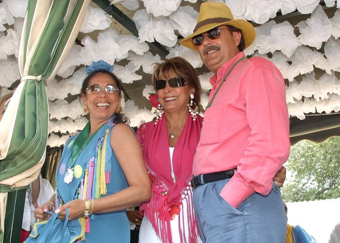 Mayka junto a Isabel Pantoja y Julián Muñoz