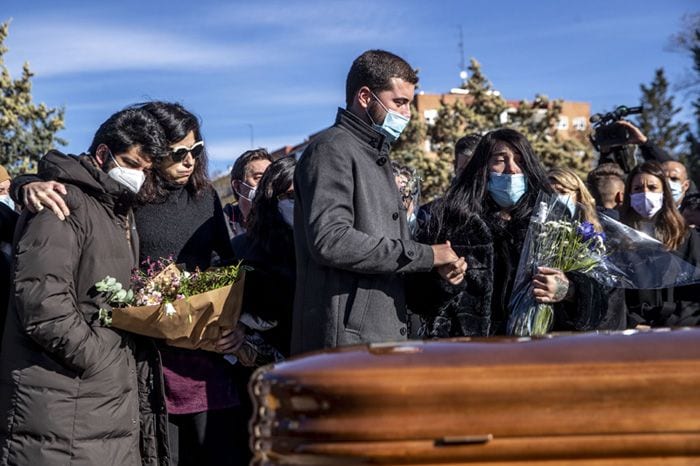 Elisa, la hija de Luis García Montero y Almudena Grandes