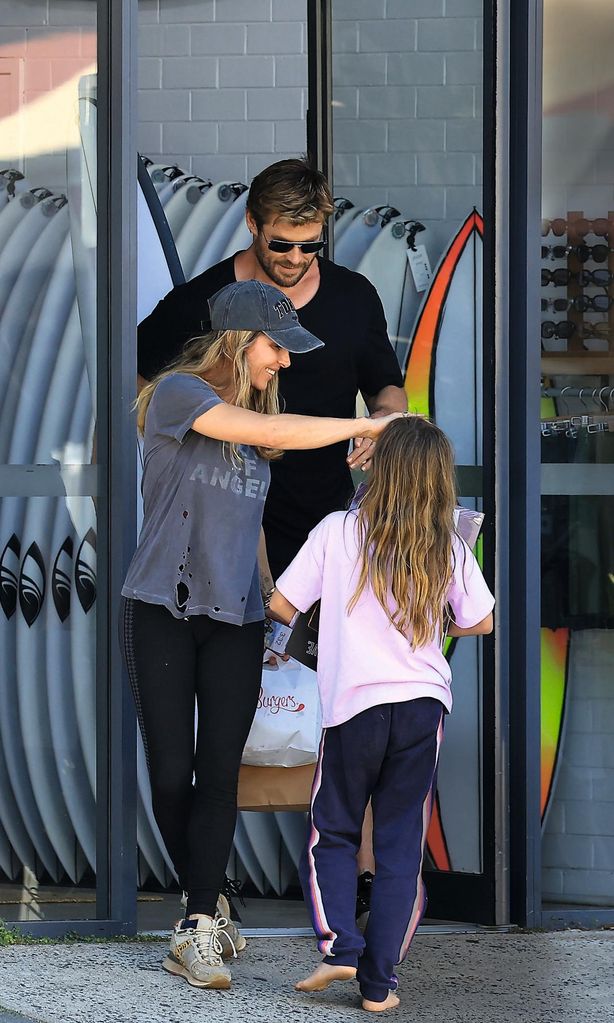 HO4137 ELSA PATAKY Y CHRIS HEMSWORTH