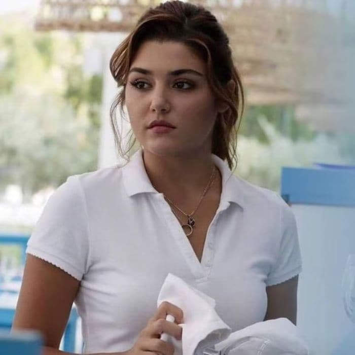 Hande Erçel regresa con 'Perla negra' junto a Tolgahan Sayisman