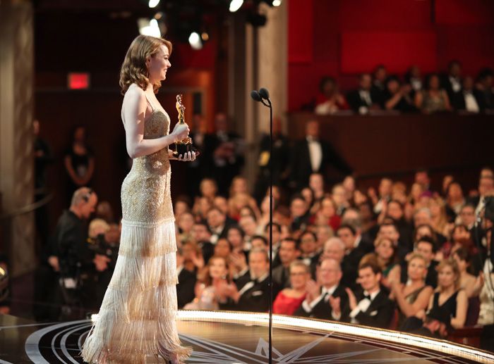 Emma Stone recibió en la pasada edición el Oscar a la mejor actriz por 'La La land' y volverá a subir al escenario del Teatro Dolby para hacer entrega del galardón en la categoría de mejor actor
