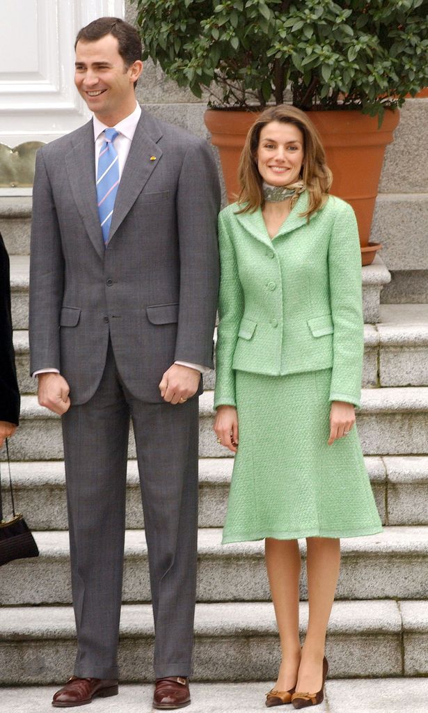 spanish royals receive mexican president vicente fox and family