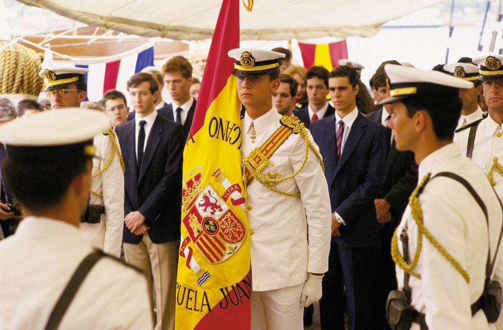 El entonces príncipe Felipe en el buque Juan Sebastián de Elcano