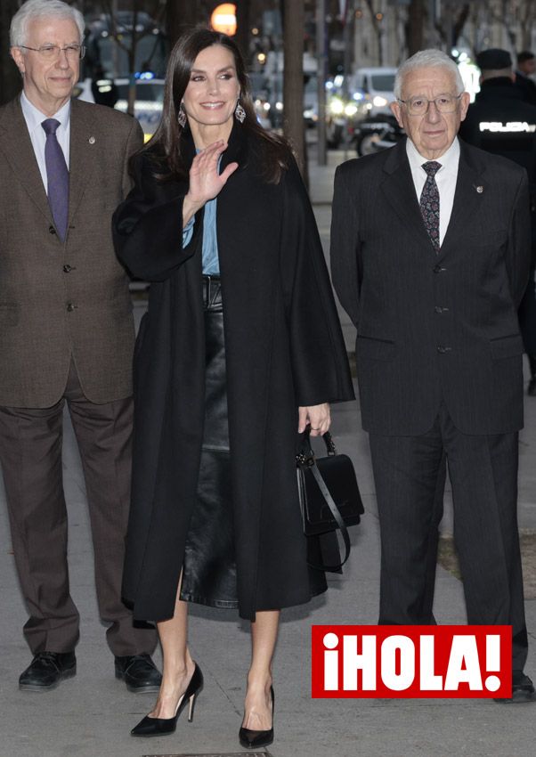 El look de la reina Letizia en la Real Academia Española