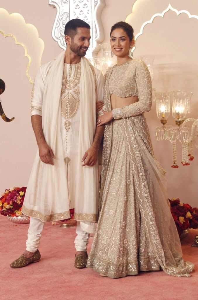 Shahid Kapoor y Mira Rajput en la boda de Ambani