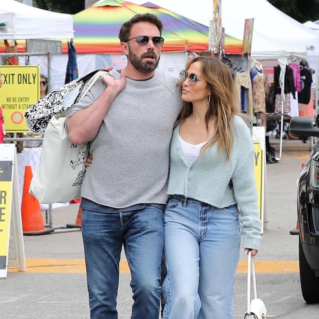 Bennifer at the flea market