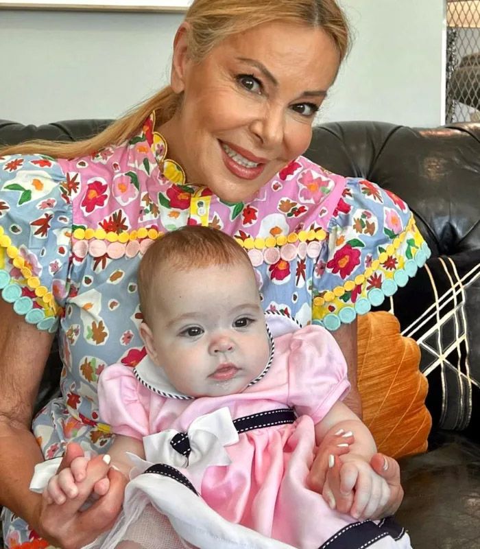 Ana Obregón con la pequeña Anita 