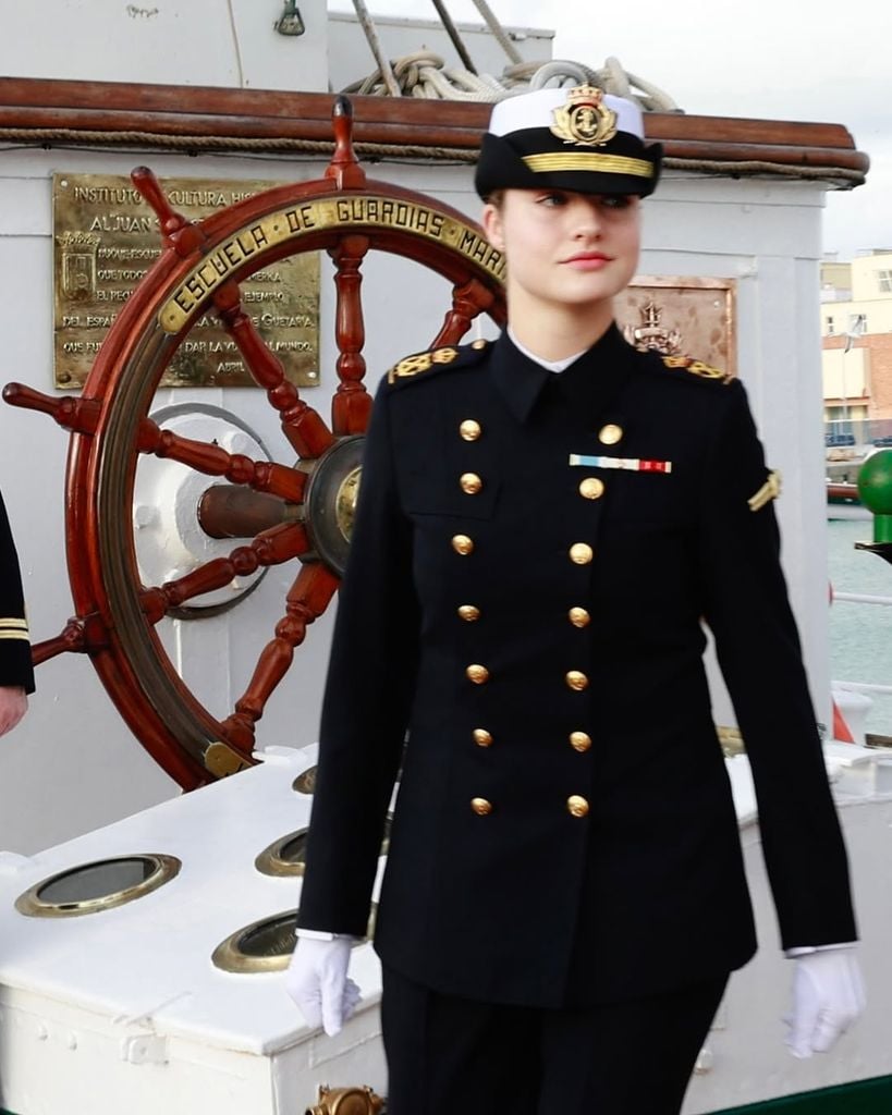 La princesa Leonor se embarca en el Juan Sebastian Elcano