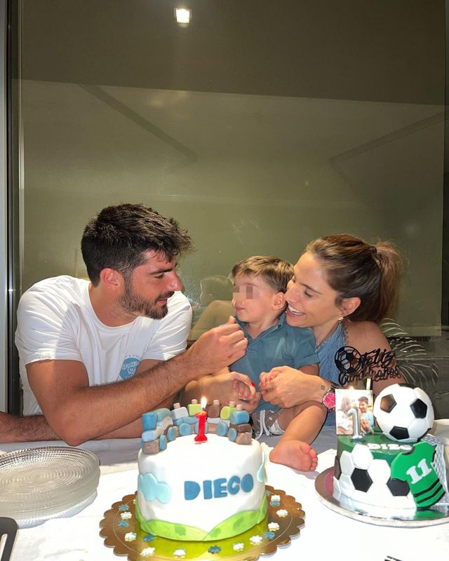 Lucía Villalón y Gonzalo Melero celebran el primer cumpleaños de su hijo Dieg