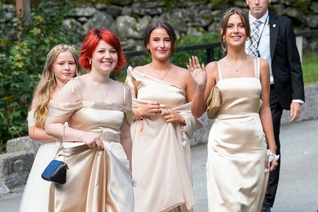 Maud Angelica, Emma Tallulah y Leah Isadora, hijas de Marta Luisa de Noruega