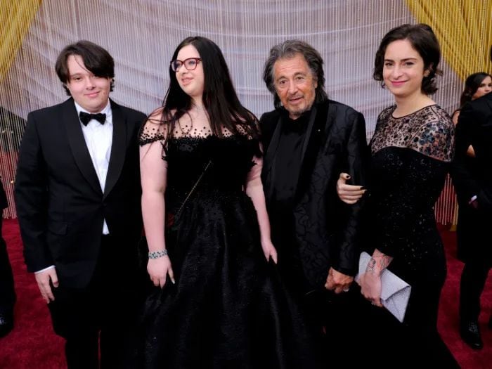 Al Pacino con sus cuatro hijos