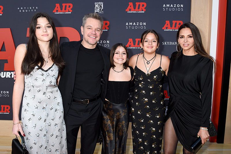 Matt Damon con sus hijas
