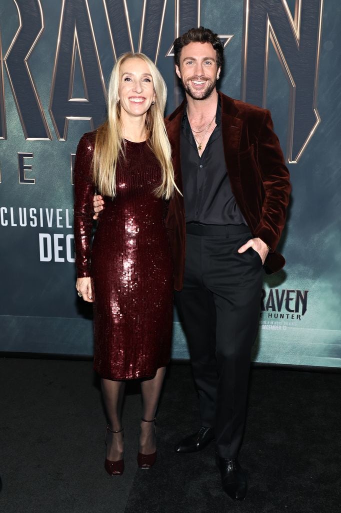 Aaron Taylor-Johnson con su mujer Sam, en el estreno de 'Kraven, el cazador' en Nueva York