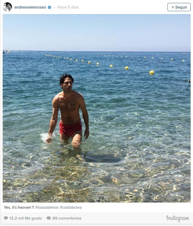 Andrés Velencoso ha estado en Tossa de Mar, disfrutando del mar y la playa, ¿se encontrará ahí con Maria ahora que la tenista ha viajado a Girona?
