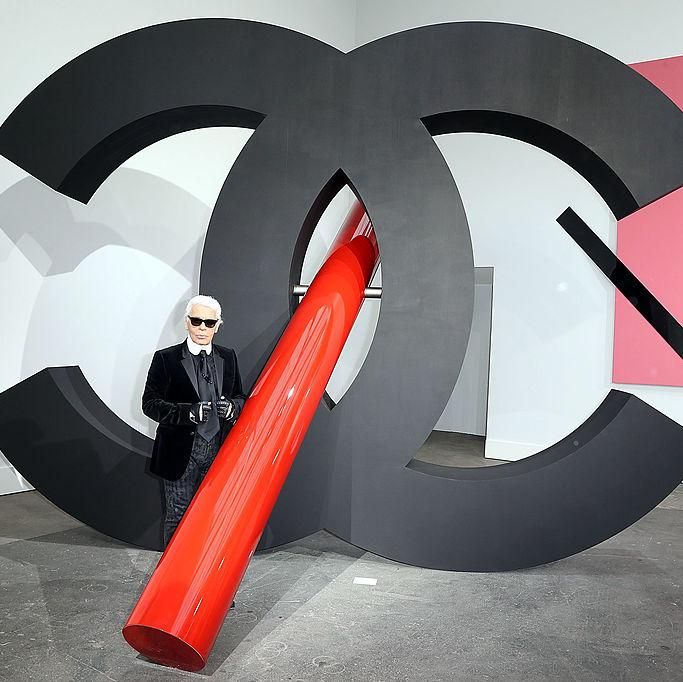 Es imposible pensar en Karl Lagerfeld sin pensar en Chanel