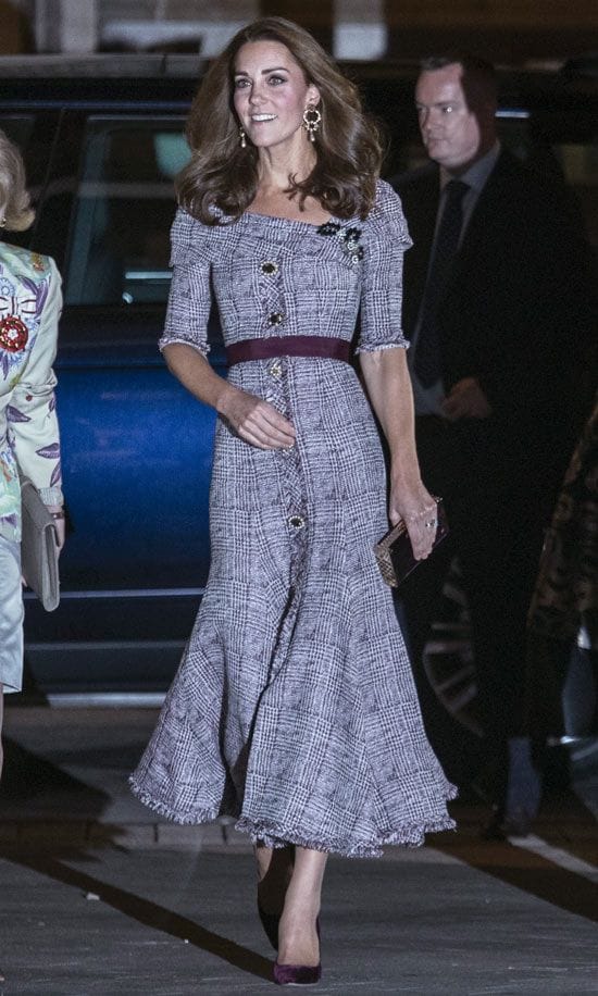 Kate Middleton con vestido de cuadros