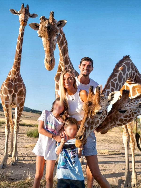 Thibaut Courtois, su mujer Mishel Gerzig y sus hijos