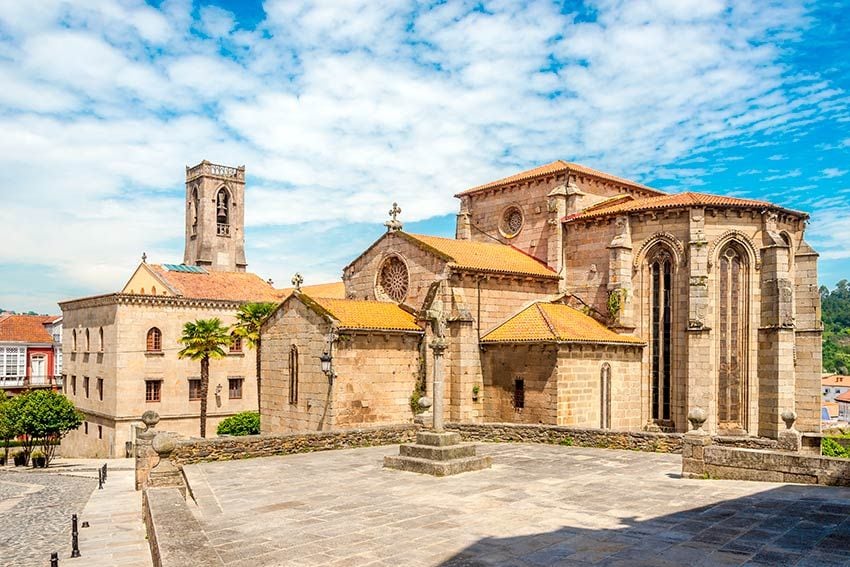 Iglesia de San Francisco de Betanzos, A Corula