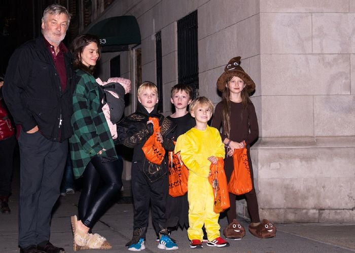 El actor Alec Baldwin y sus hijos