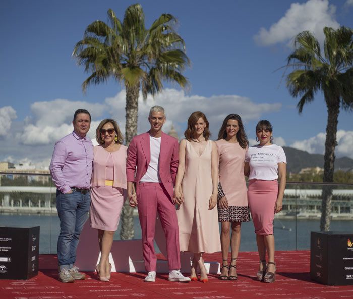  Secu de la Rosa, Macarena Gómez, Eduardo Casanova, Itziar Castro, Ana Polvorosa, Carmen Machi y  Alberto Bang en el photocall de la película 'Pieles'