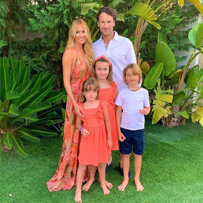 Carolina Cerezuela y Carlos Moyá con sus hijos