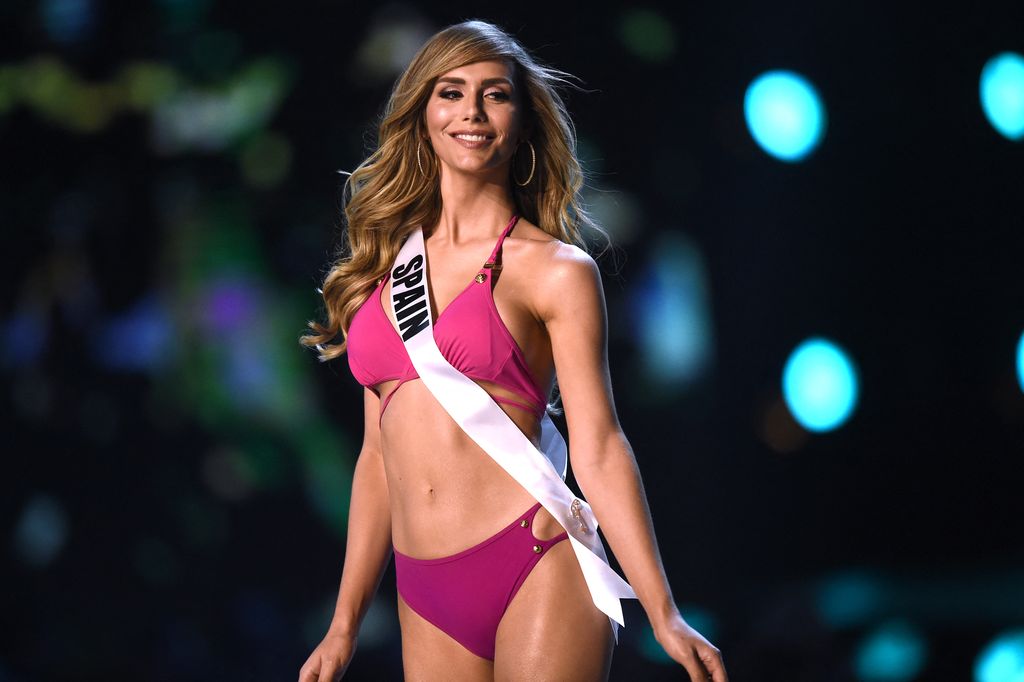 Ángela Ponce en la competición de trajes de baño de Tailandia 2018