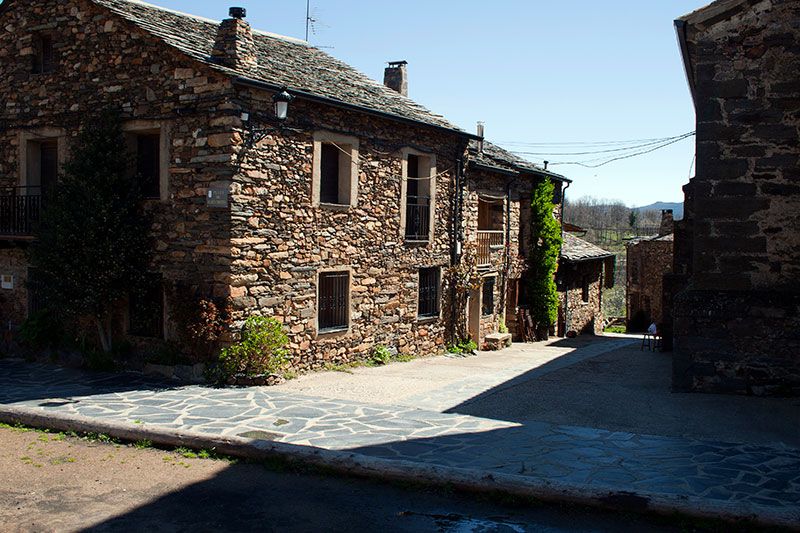 Valverde de los Arroyos guadalajara pueblos negros