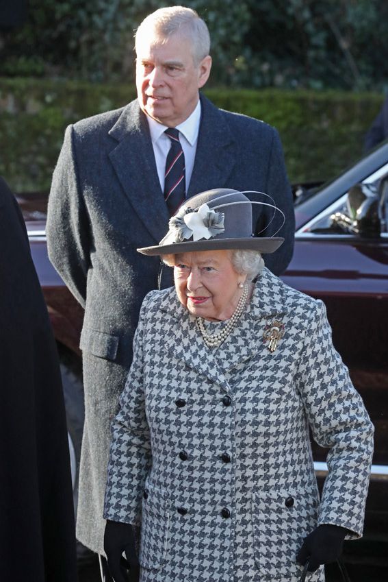 La reina Isabel y su hijo, el principe Andres