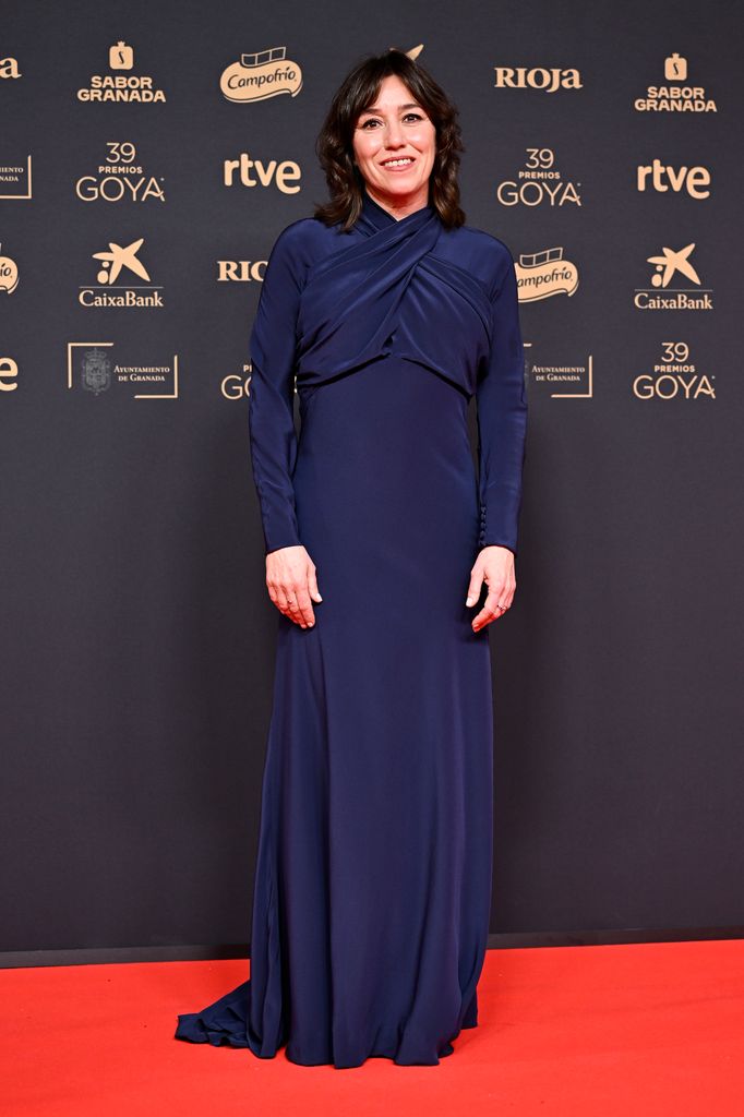 Lola Dueñas en la alfombra roja de los premios Goya 2025