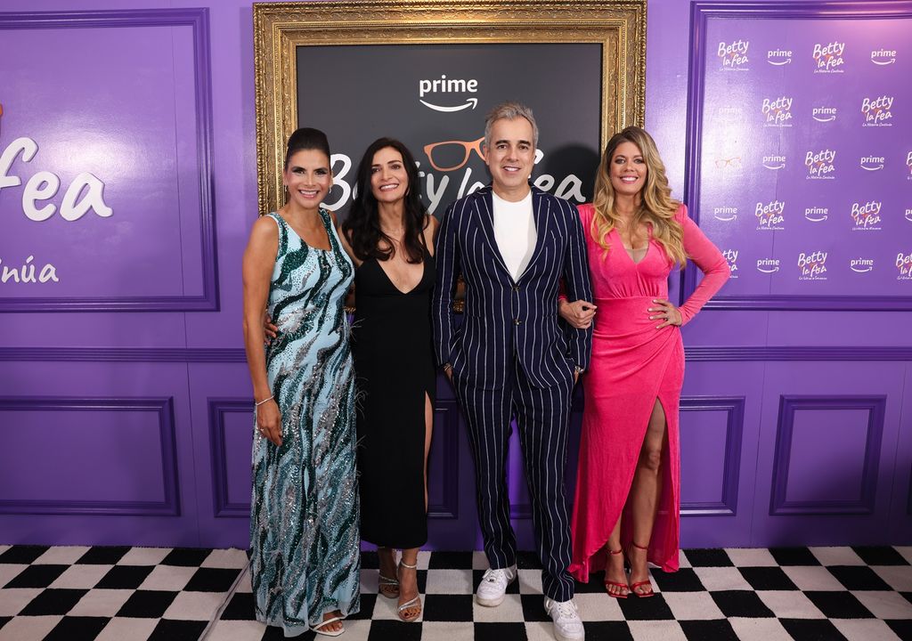 Ana María Orozco, Natalia Ramírez, Jorge Enrique Abello y Lorna Cepeda