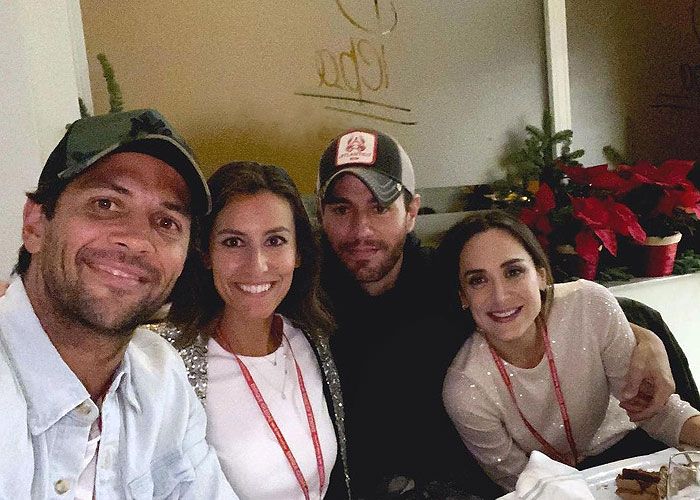 Enrique Iglesias con su hermana Tamara Falcó 