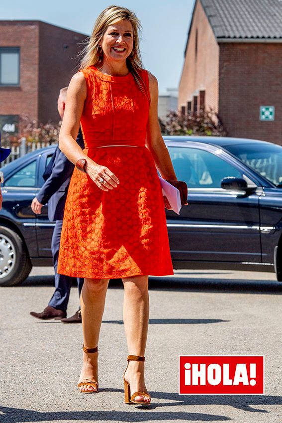 Máxima de Holanda con vestido naranja