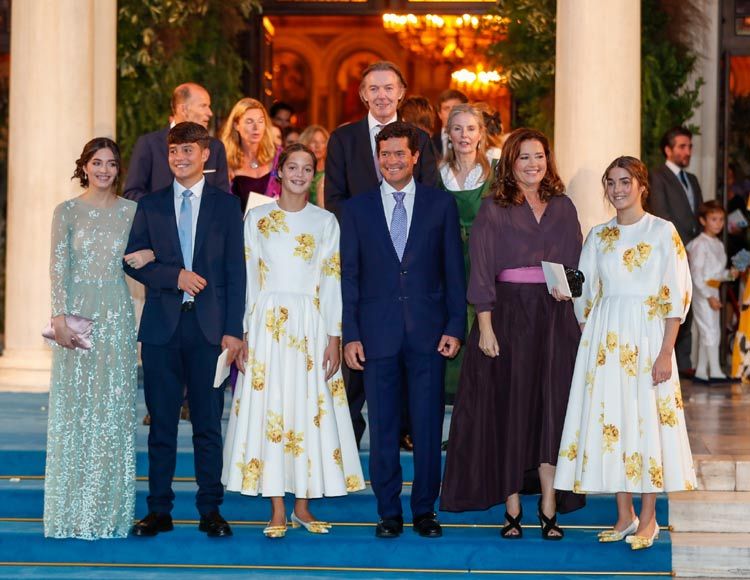 Damas de honor en la boda de Philippos de Grecia y Nina Flohr