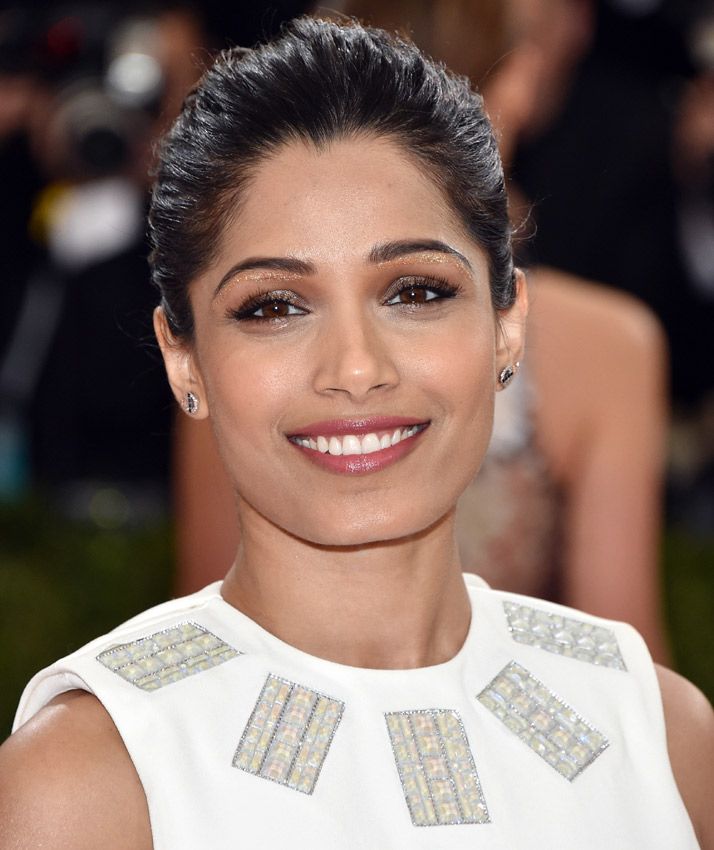 met_ball_freida_pinto 