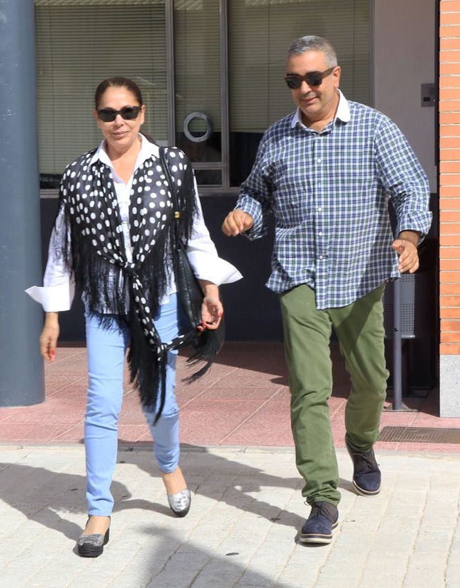 Isabel Pantoja y su hermano Agustín