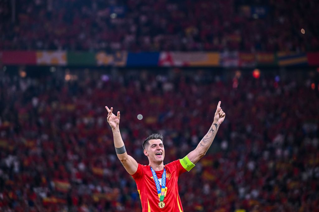 Álvaro Morata celebra la victoria de España ante Inglaterra en la Eurocopa, 14 de julio de 2024, en Berlín  