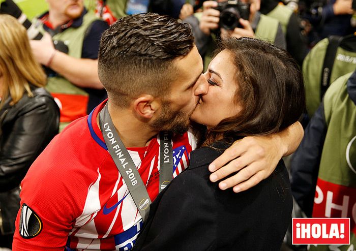 Koke y Beatriz Espejel dan la bienvenida a su primer hijo