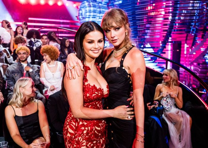 Taylor Swift y Selena Gomez en los MTV VMA's