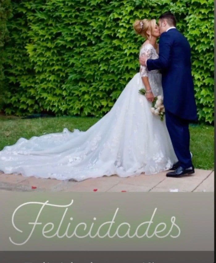 Belén Esteban comparte una fotografía inédita de su boda 