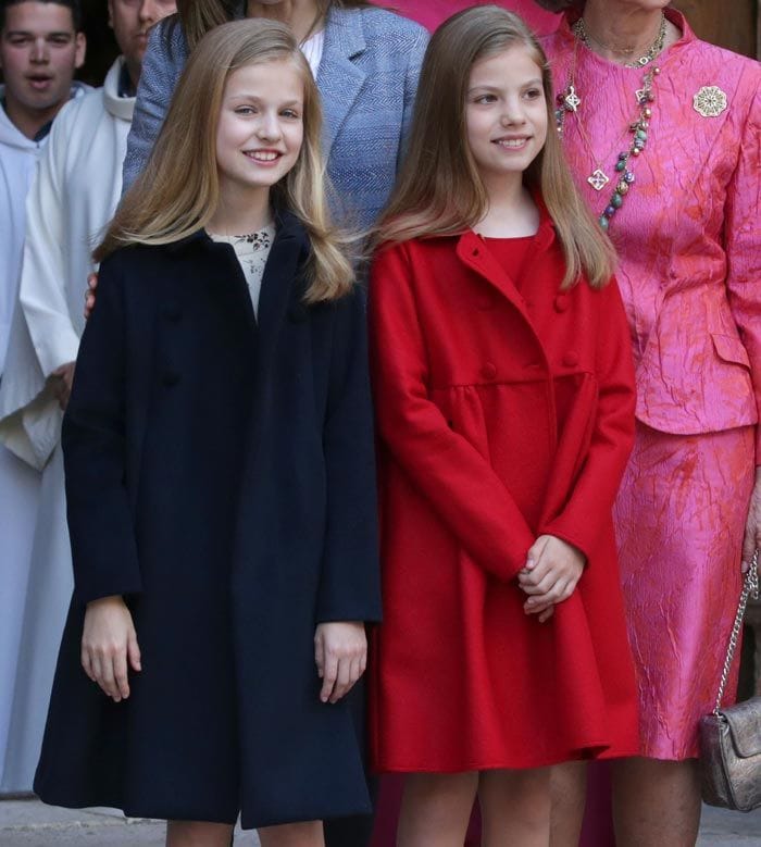 La infanta Sofía y su hermana Leonor