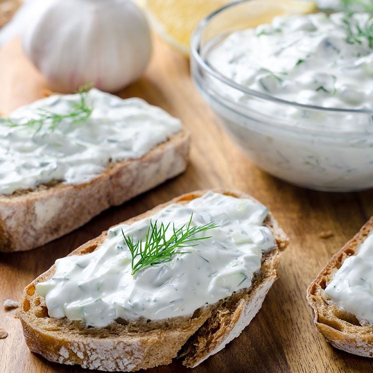 tzatziki-tostas-pan