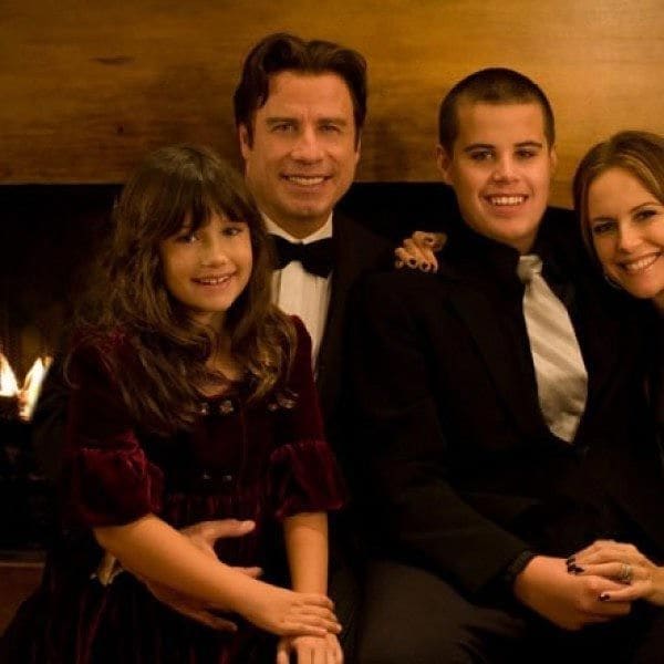 John Travolta y Kelly Preston con sus hijos Ella y Jett
